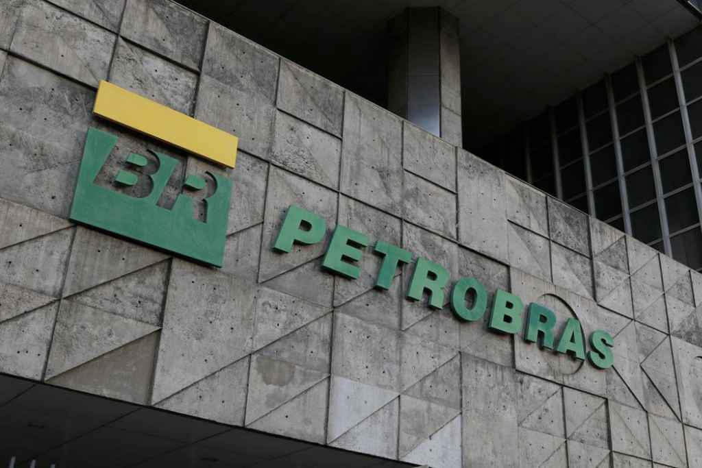 Petrobras reduz o preço da gasolina para distribuidoras