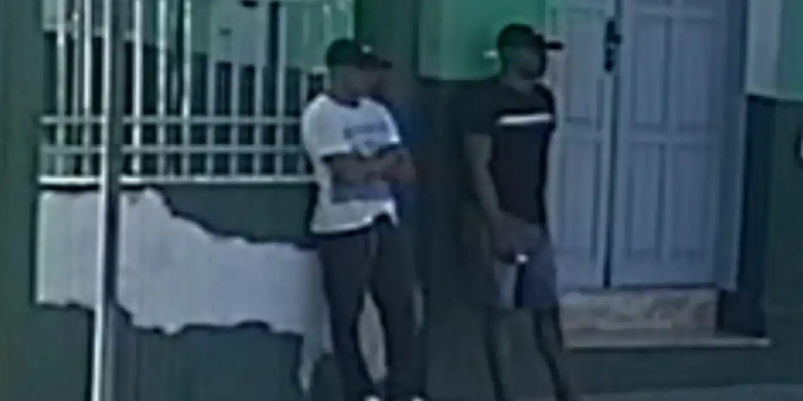 Polícia Civil divulga imagens de autores de roubo em Frei Paulo