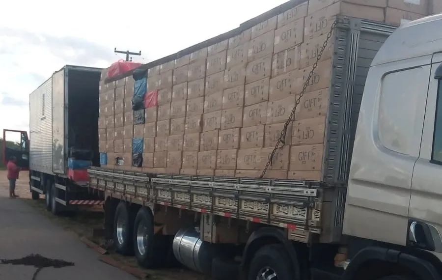 45 mil maços de cigarro são apreendidos durante abordagem a um caminhão na Rodovia SE-170