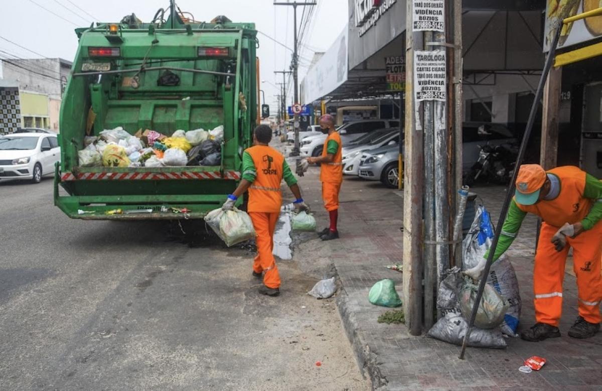 Justiça suspende interdição de aterro sanitário e coleta de lixo é retomada