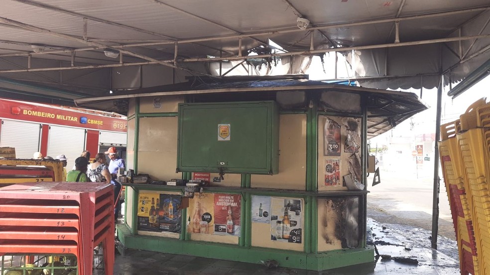 Ocorreu um princípio de incêndio, na manhã desta quarta-feira (31), na Avenida Rafael de Aguiar, no Bairro Pereira Lobo, em Aracaju